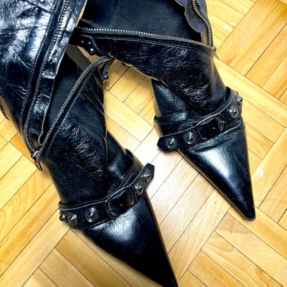 Zara Heels/ Heeled Boots (wore 5 times) black LEATHER trendy look Made in Spain